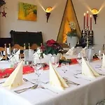 מלון Land-gut-hotel Lohmann 3*