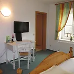 Land-gut-hotel Lohmann מלון